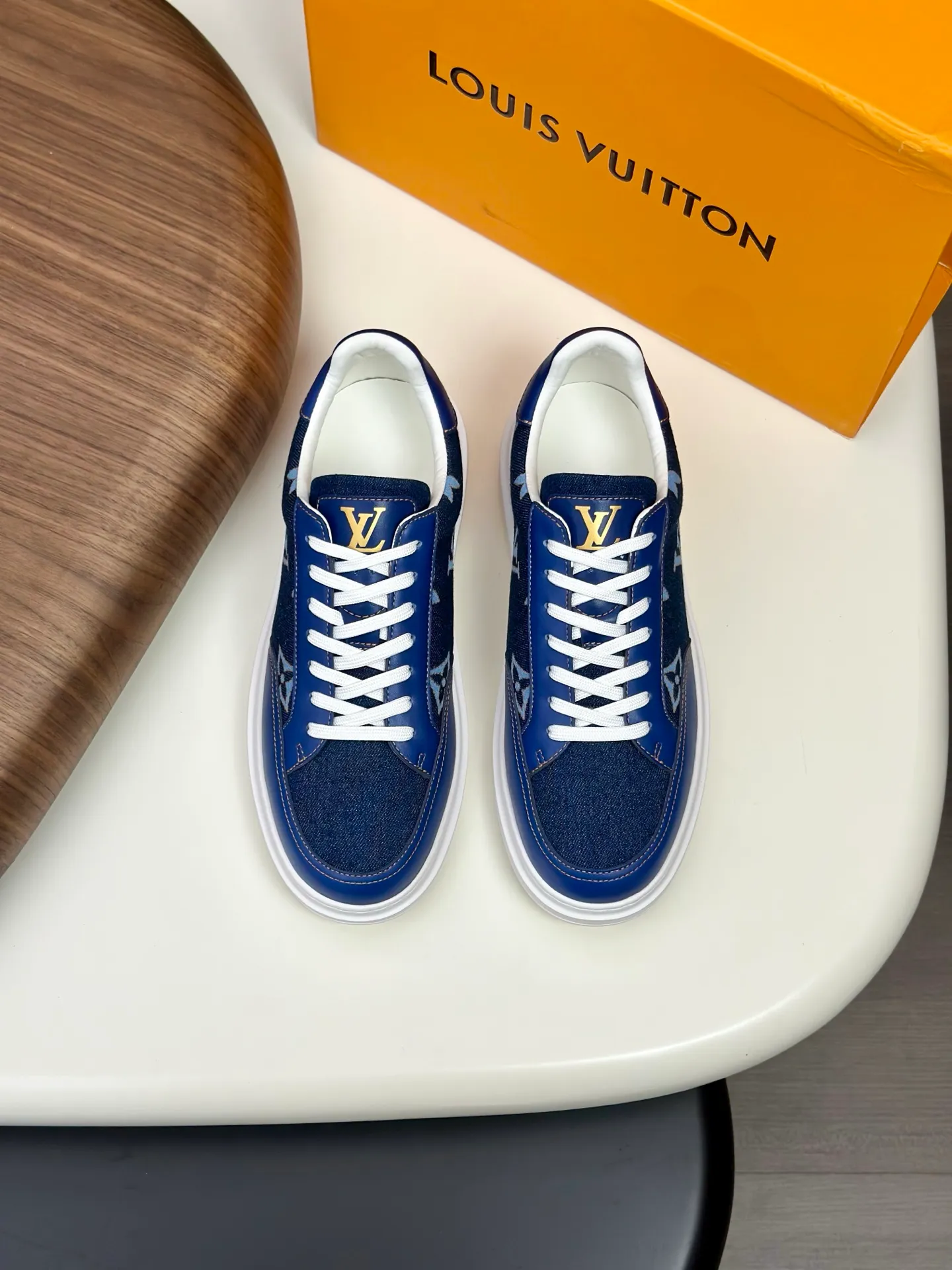 Men's shoes 💰740 Lv 🔍Top purchasing agent Louis Vuitton, sports sneakers counter synchronization, uppers imported from Italy, high-quality splicing colorful complex crafts, imported mesh pads are soft and comfortable, soles: original factory special soles, T men's shoes 💰U exclusive activity molded soles super comfortable, original factory and single goods, high quality, welcome to compare, code number 38-44 (customized 45 46)